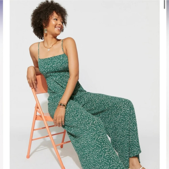 Francesca's Collections Pants - Audrey parks x francescas women's green daisy floral jumpsuit size S wid…